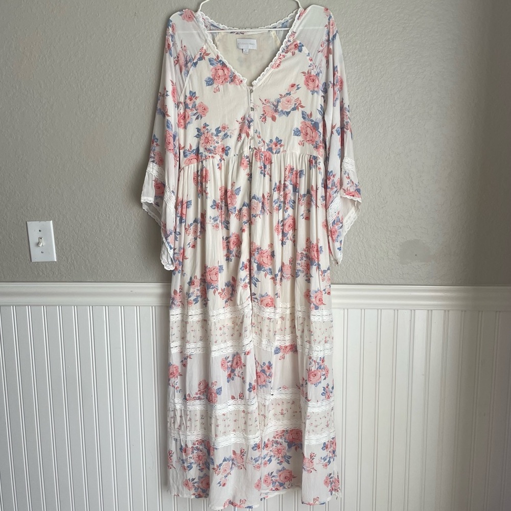A collective story nightgown